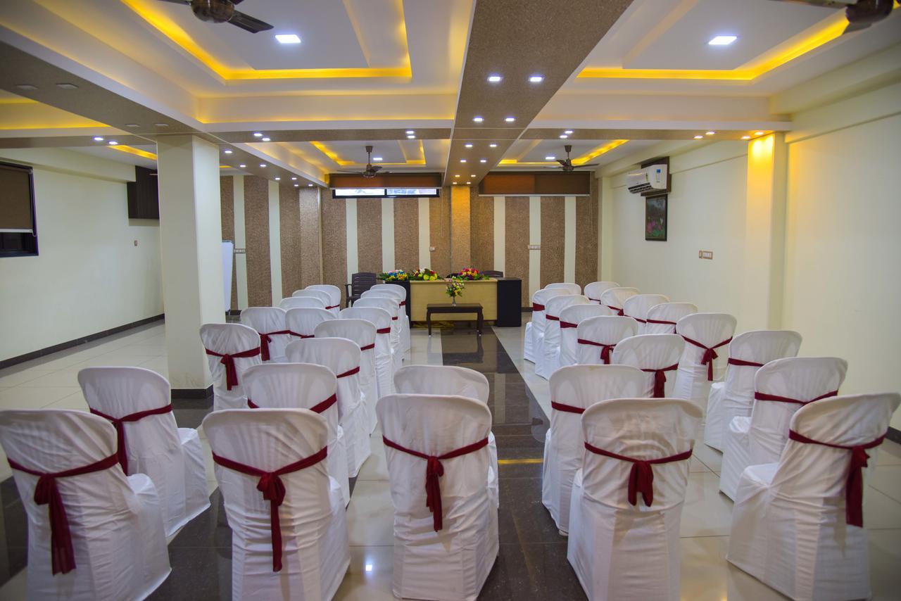 Hotel Tulsi Residency Bhuj Extérieur photo