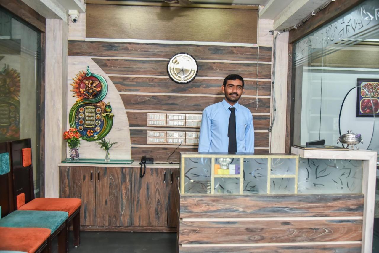 Hotel Tulsi Residency Bhuj Extérieur photo