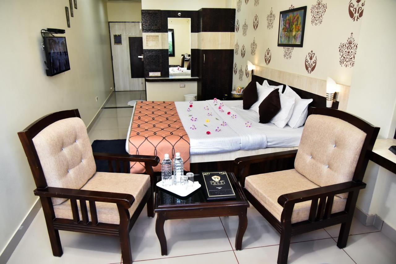 Hotel Tulsi Residency Bhuj Extérieur photo