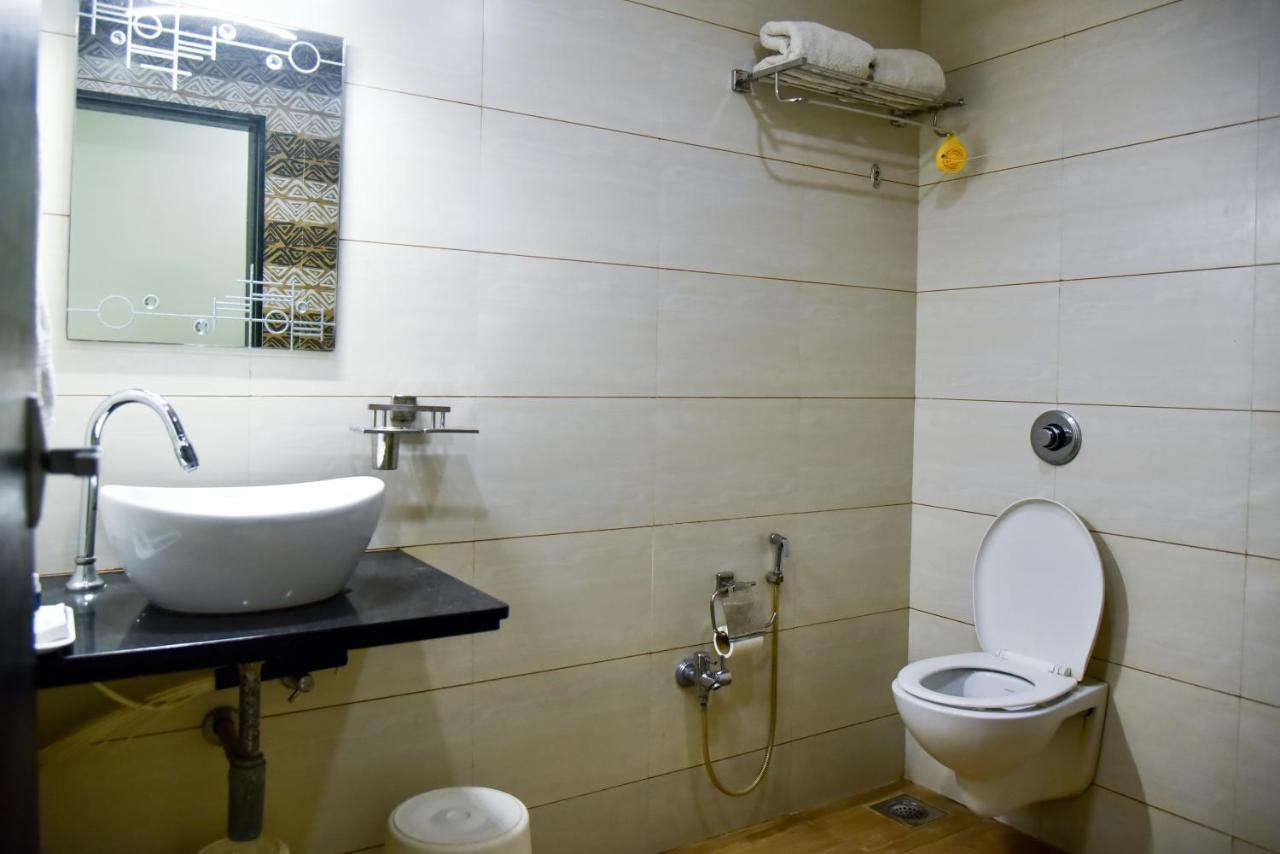Hotel Tulsi Residency Bhuj Extérieur photo